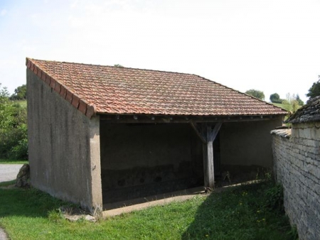 Chissey les Mâcon-lavoir 1 dans le bourg