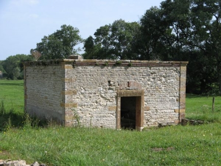 Chissey les Mâcon-lavoir 5 dans hameau Prayes