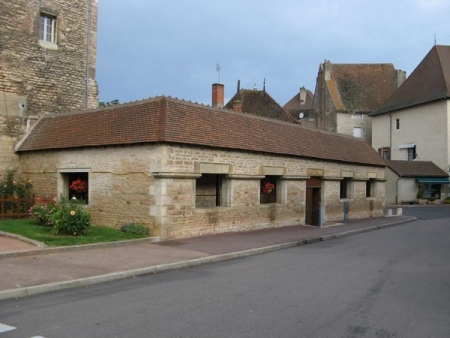Saint Gengoux le National-lavoir 1 dans le bourg