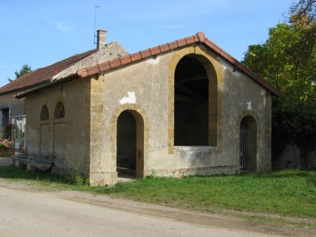 Anthien-lavoir 1 dans le bourg