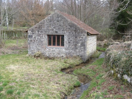 Chalaux-lavoir 2 dans hameau Le Meix de Chalaux
