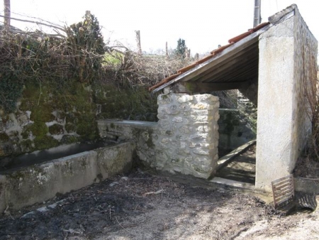 Saint Martin du Puy-lavoir 8 dans hameau Montcrecon