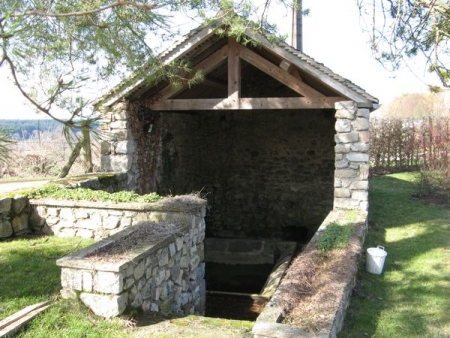 Saint Martin du Puy-lavoir 11 dans hameau Vezigneux