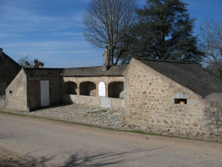 Gâcogne-lavoir dans hameau Lavault