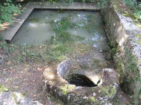 Bitry-lavoir 5 dans hameau Les Coquillers du Bas