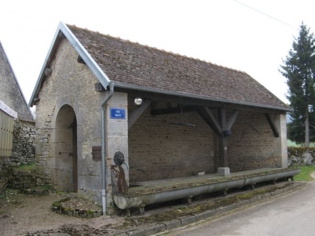 Rouvres sur Aube-lavoir 2