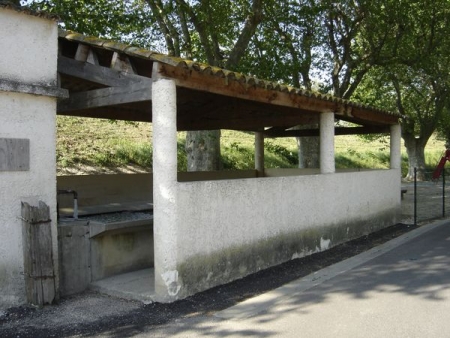 Caderousse-lavoir 2