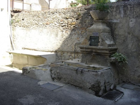 Mornas-lavoir 1