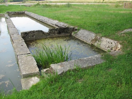 Champagney-lavoir 4 dans hameau La Tuilerie