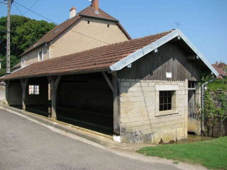Ougney-lavoir 2