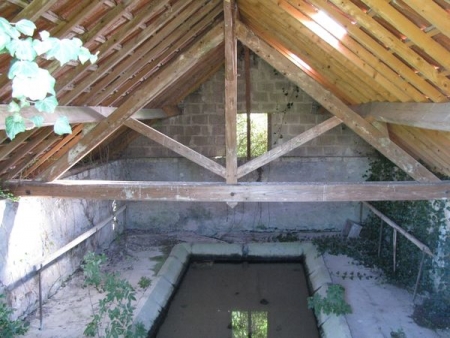 Saint Martin sur Nohain-lavoir 1 dans hameau Moussard