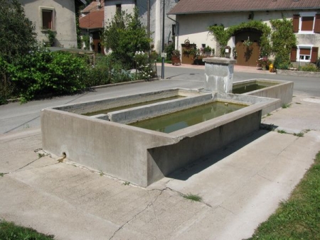 Beutal-lavoir 1 dans le bourg