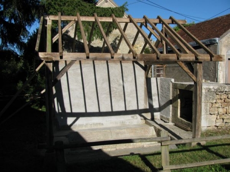 Arbouse-lavoir 2 dans hameau L'Hopitot