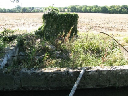 Saint Bonnot-lavoir 3 dans hameau Chaume