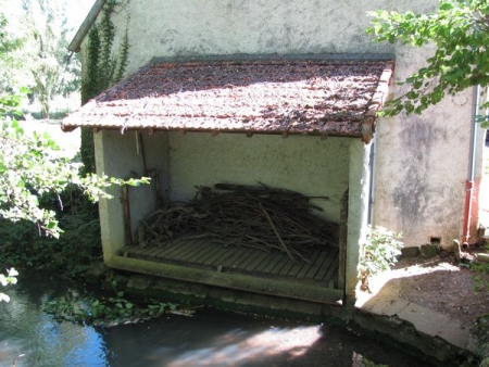 Vielmanay-lavoir 2 dans hameau Les Hottes