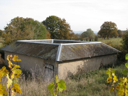 Pazy-lavoir 1 dans le bourg
