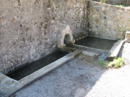 Chaumard-lavoir 1 dans hameau Ardoux