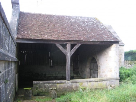 Champlemy-lavoir 2 dans le bourg