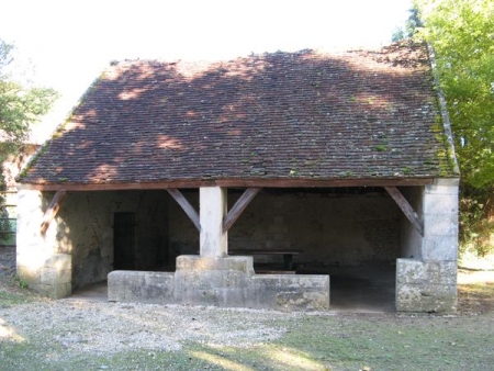 Courcelles-lavoir 2 dans le bourg