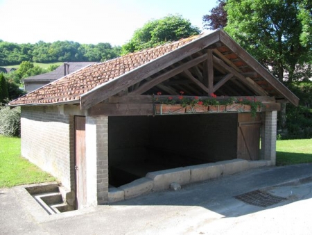 Chanteraine-lavoir 3 dans hameau Oëy