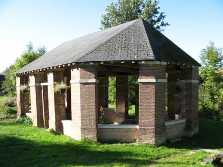 Bercenay en Othe-lavoir 2 dans hameau Concise