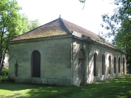 Gondrecourt le Chateau-lavoir 2 dans le bourg