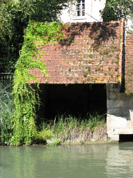 Donzy-lavoir 5 dans le bourg