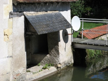 Donzy-lavoir 6 dans le bourg