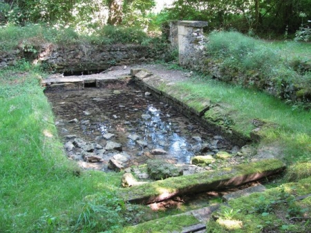 Balleray-lavoir 3 dans hameau Arriault