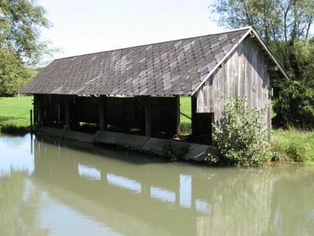 Donzy-lavoir 14 dans hameau Les Cabets