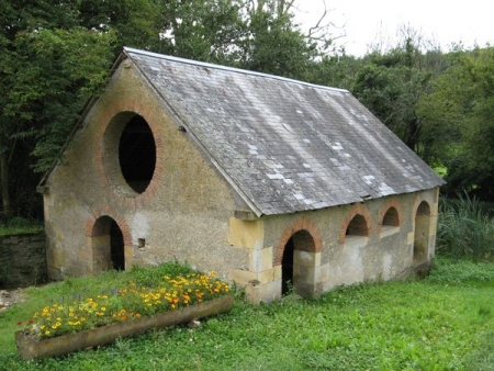 Nolay-lavoir 4 dans hameau Les Gobets