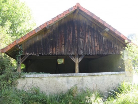 Colméry-lavoir 3 dans hameau Les Godards