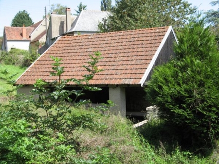 Crux la Ville-lavoir 3 dans hameau Les Maisons du Bois