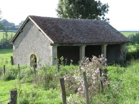 Lurcy le Bourg-lavoir 1 dans le bourg