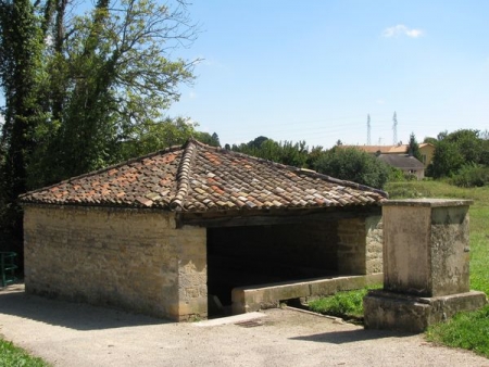 Mâcon-lavoir 3 dans hameau Sennecé les Mâcon