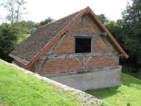 Saint Bonnot-lavoir 1 dans hameau Rozay