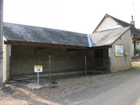 Lurcy le Bourg-lavoir 6 dans hameau  Vilaine