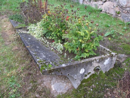 Anost-lavoir 2 dans hameau Joux