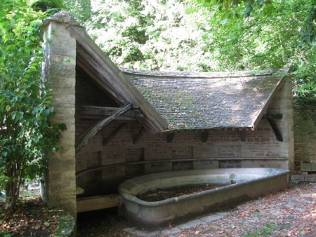 Givry-lavoir 4 dans hameau Cortiambles