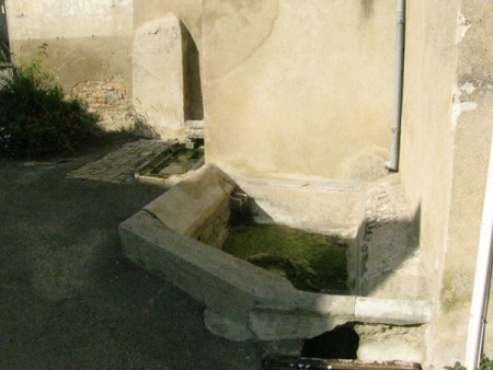 Mercurey-lavoir 3 dans le bourg