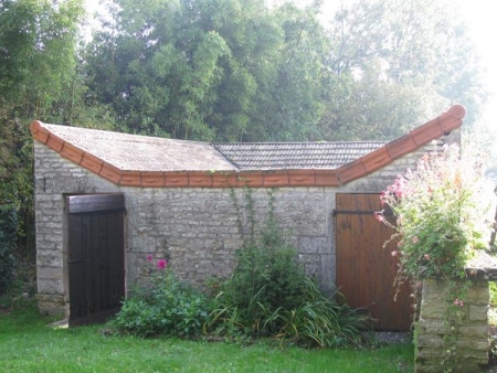 Tournus-lavoir 6 dans hameau La Croix Gauthier
