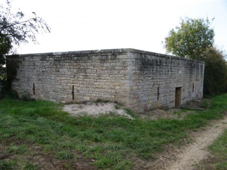 Nanton-lavoir 2 dans hameau Vincelles