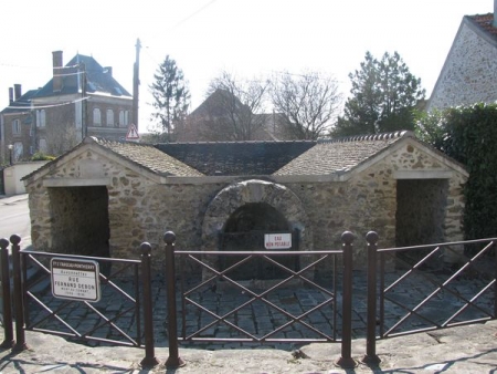 Saint Fargeau Ponthierry-lavoir 2 dans hameau Auxonnette