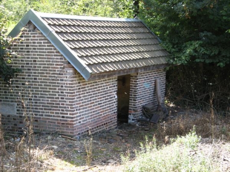 Estissac-lavoir 1 dans le bourg