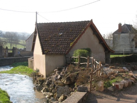 Change-lavoir 2 dans le bourg