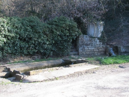 Change-lavoir 3 dans le bourg