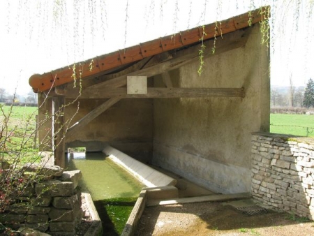 Cortevaix-lavoir 1 dans le bourg