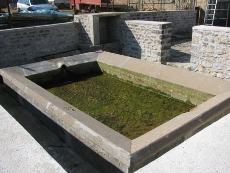 Sainte Hélène-lavoir 2 dans le bourg