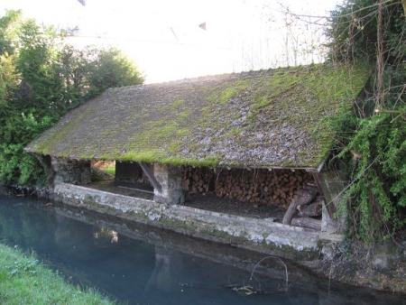 Nanteau sur Lunain-lavoir 3 dans le bourg
