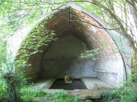 Champvoux-lavoir 1 dans le bourg